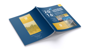 jasa pembuatan cetak desain Annual report sariarthamas hotel