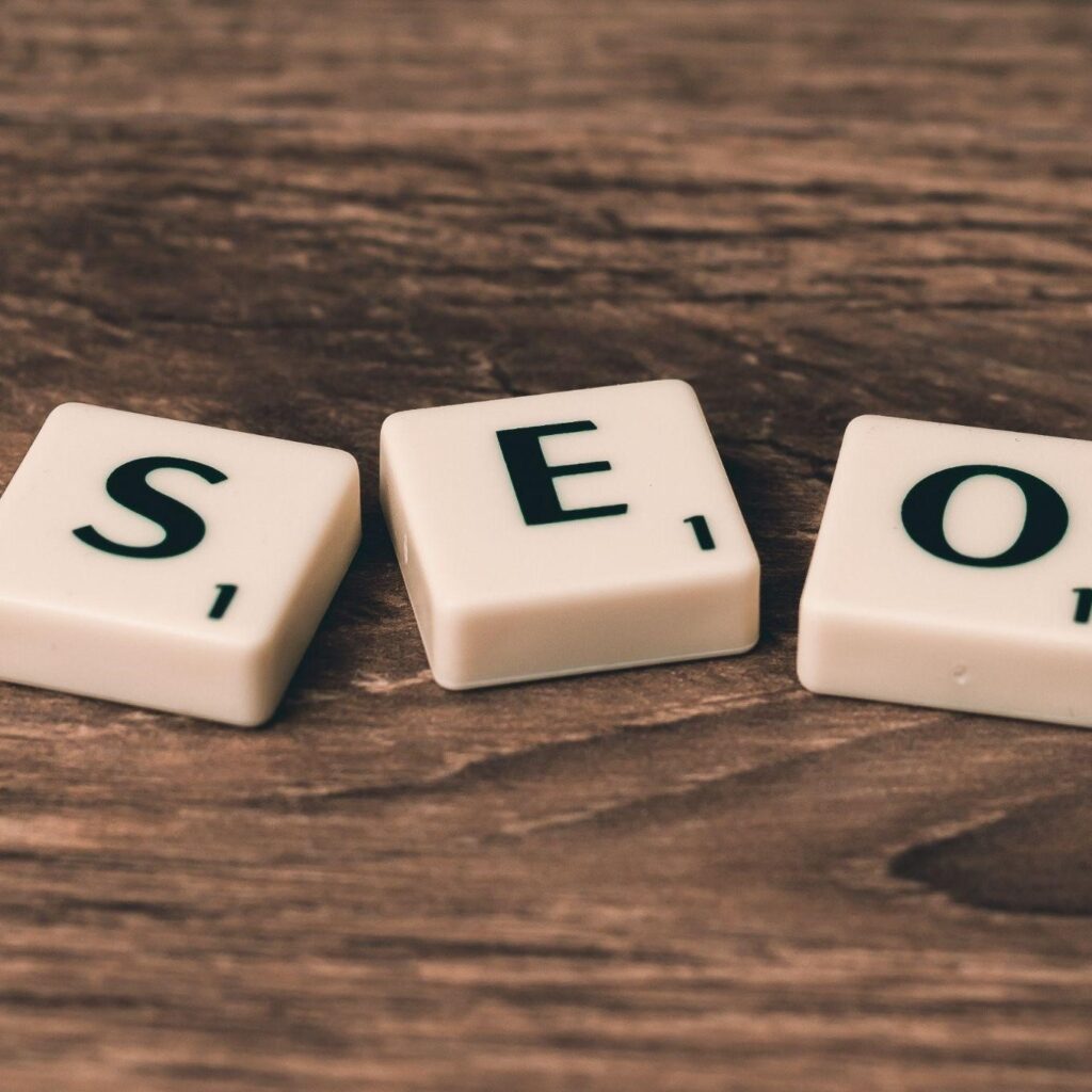 perbedaan SEO (search engine optimization) dan SEM (Search Engine Marketing)